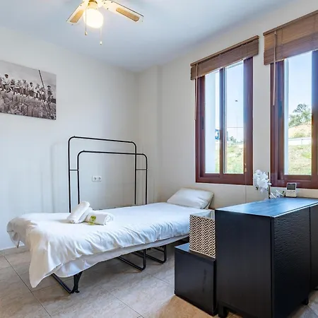 Functional In A Preferred Location In Cala De Mijas